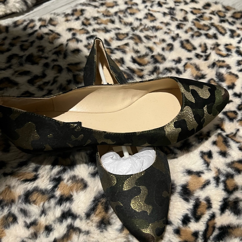 Camo Nine West flats